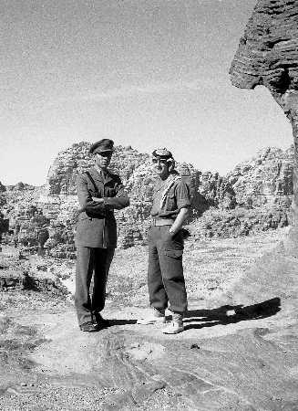 Images/1951 1LF 1950  Aquaba  Visit to Petra with Legioaires697.jpg